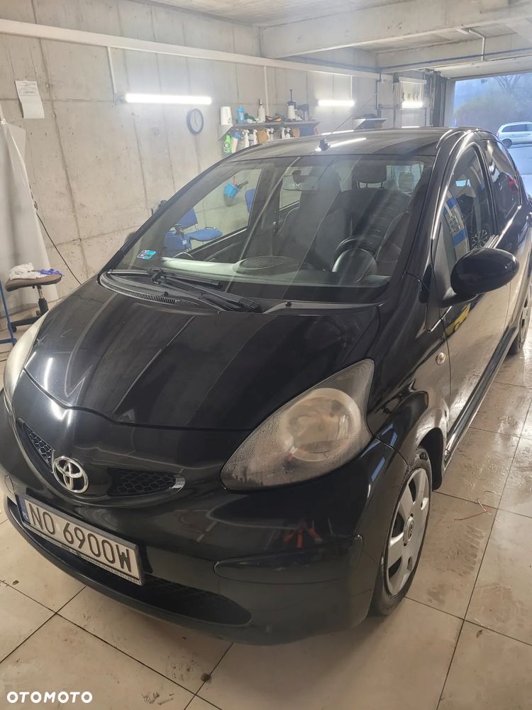 Toyota Aygo Black - 2