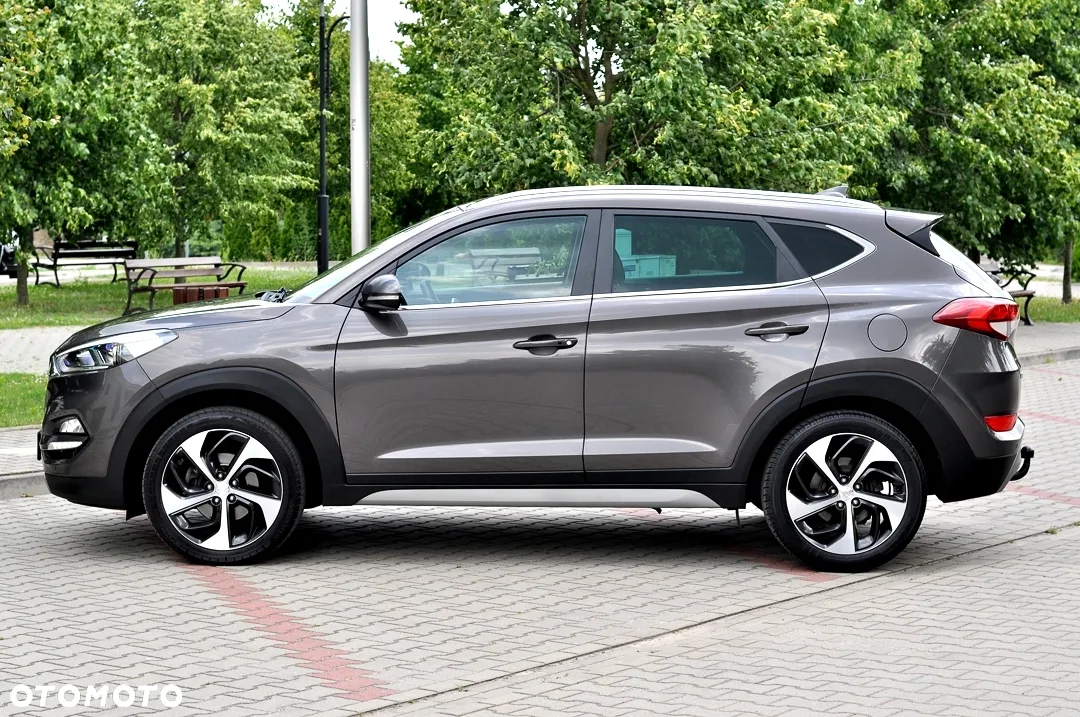Hyundai Tucson 2.0 CRDI BlueDrive Style 2WD - 8