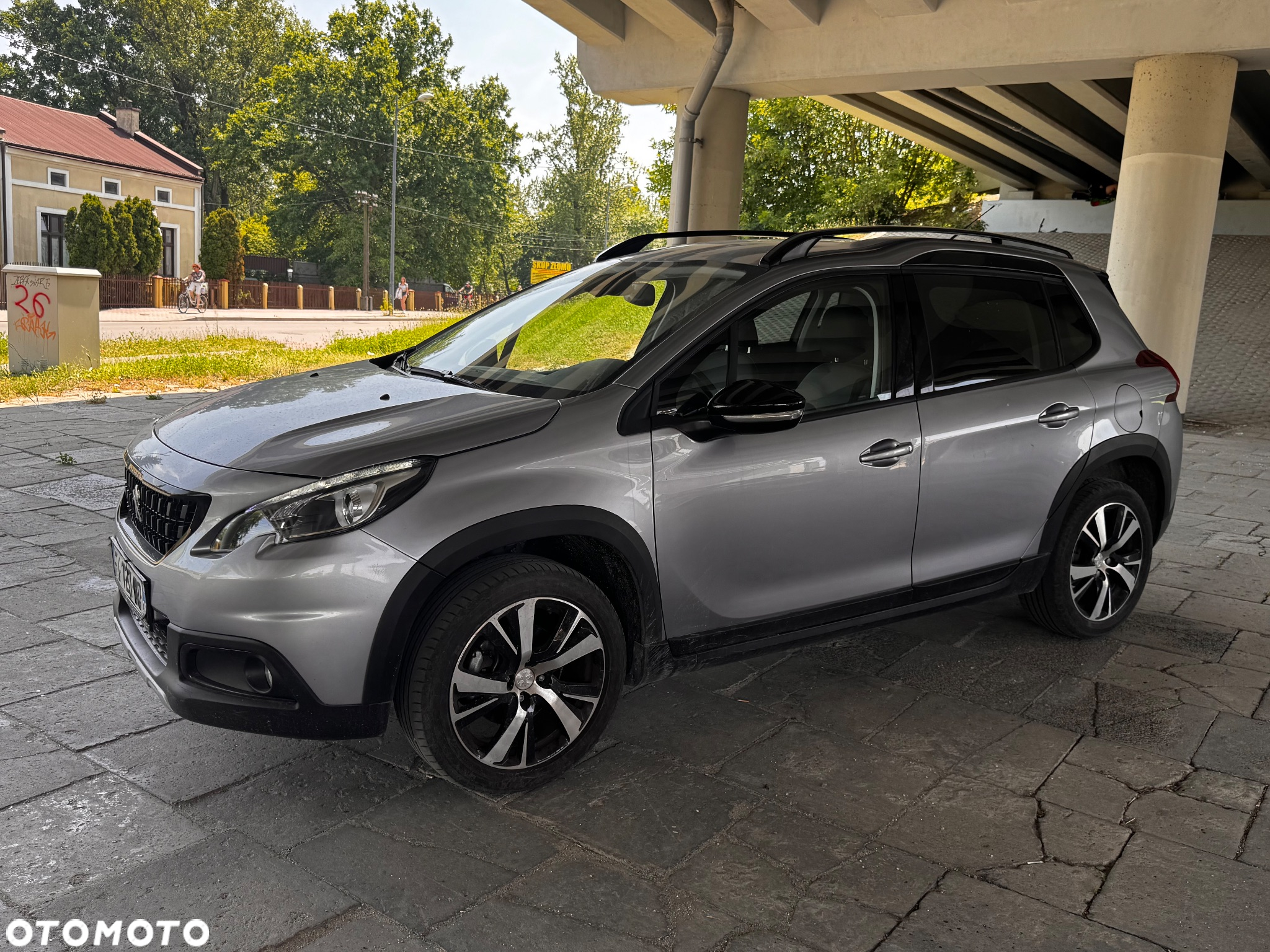 Peugeot 2008 1.2 PureTech GT S&S - 5