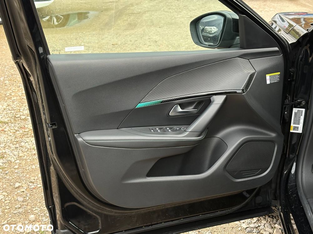 Peugeot 2008 1.2 PureTech Allure S&S EAT8 - 22