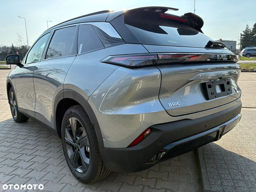 BAIC 5 Beijing 1.5T Comfort DCT - 7