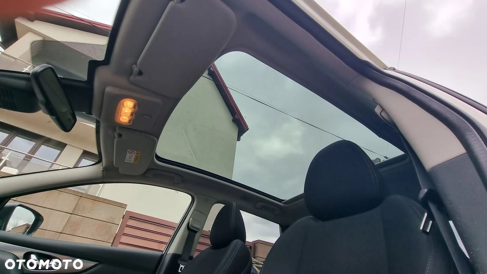 Nissan Qashqai 1.3 DIG-T N-Connecta - 32