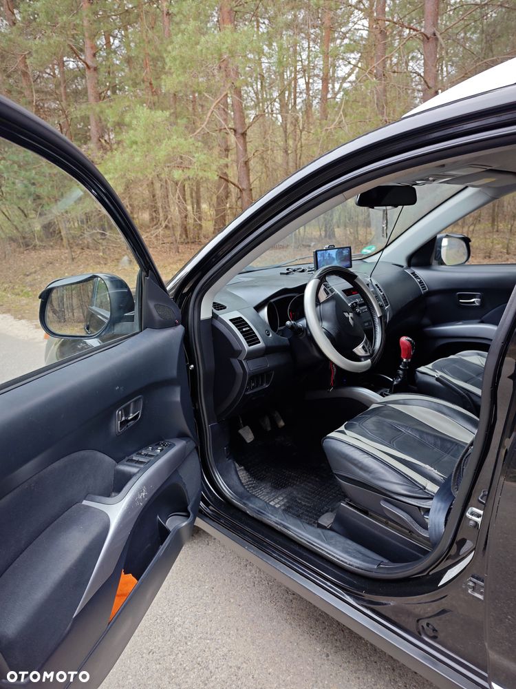 Mitsubishi Outlander 2.2 DI-D 4WD Instyle - 6