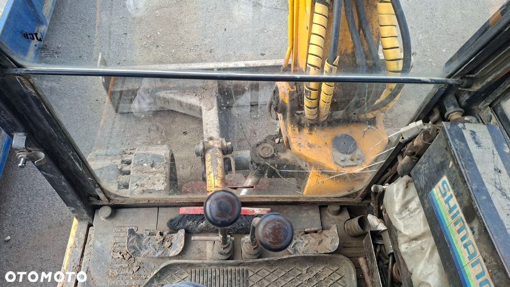 JCB 8052 - 16