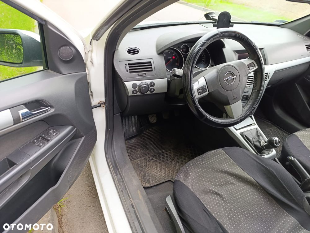 Opel Astra - 4