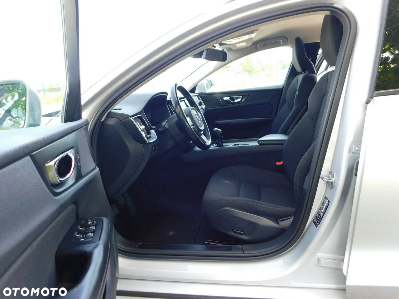 Volvo V60 D3 Momentum - 12