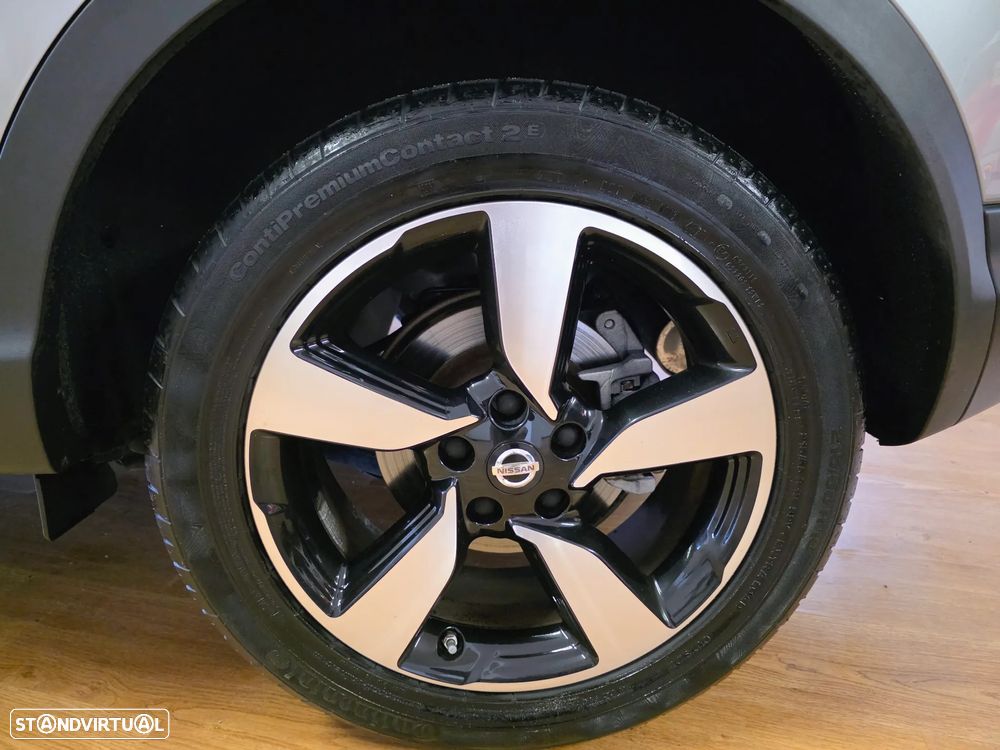 Nissan Qashqai 1.5 dCi N-Connecta 18 - 26