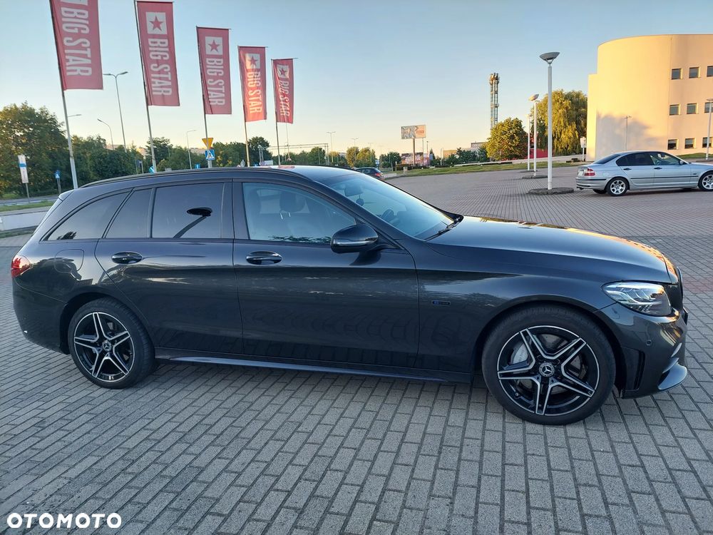 Mercedes-Benz Klasa C 300 e 9G-TRONIC AMG Line - 13