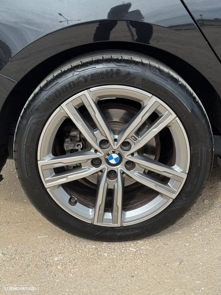 BMW 116 d Pack Desportivo M Auto - 11