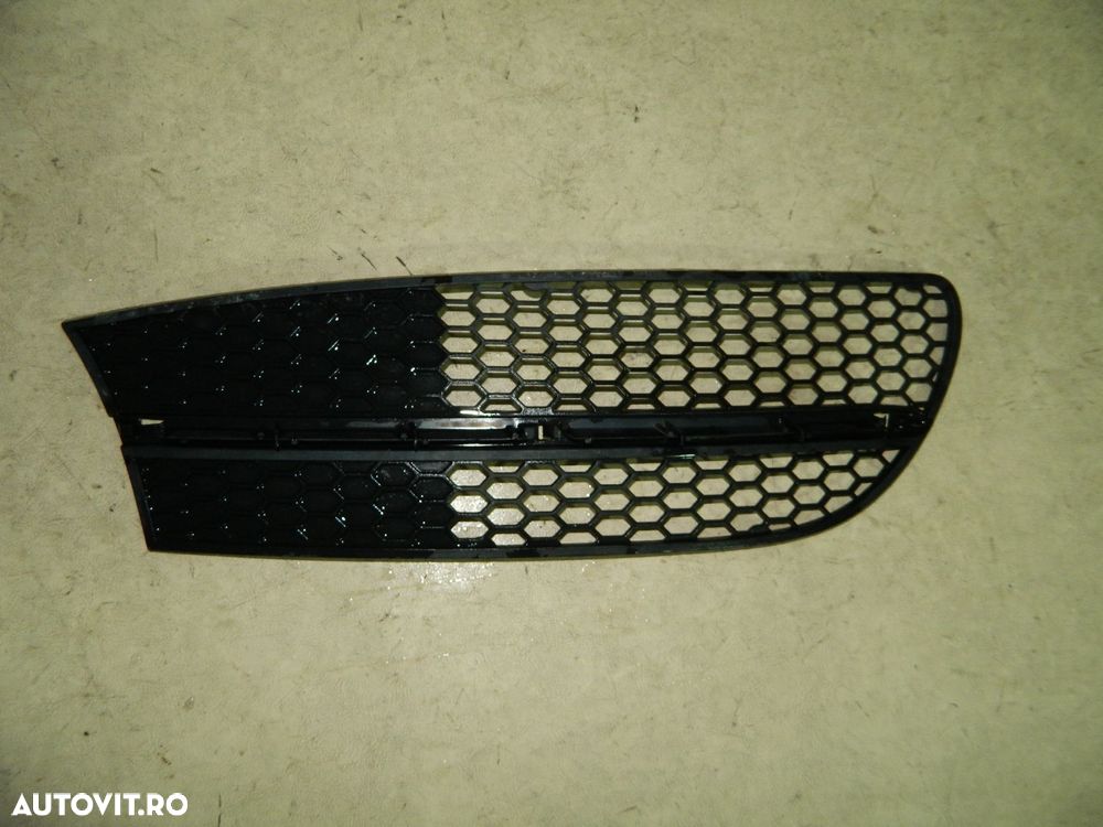 Grila radiator partea stanga, Alfa Romeo 147, 01-05, 46776670 - 1