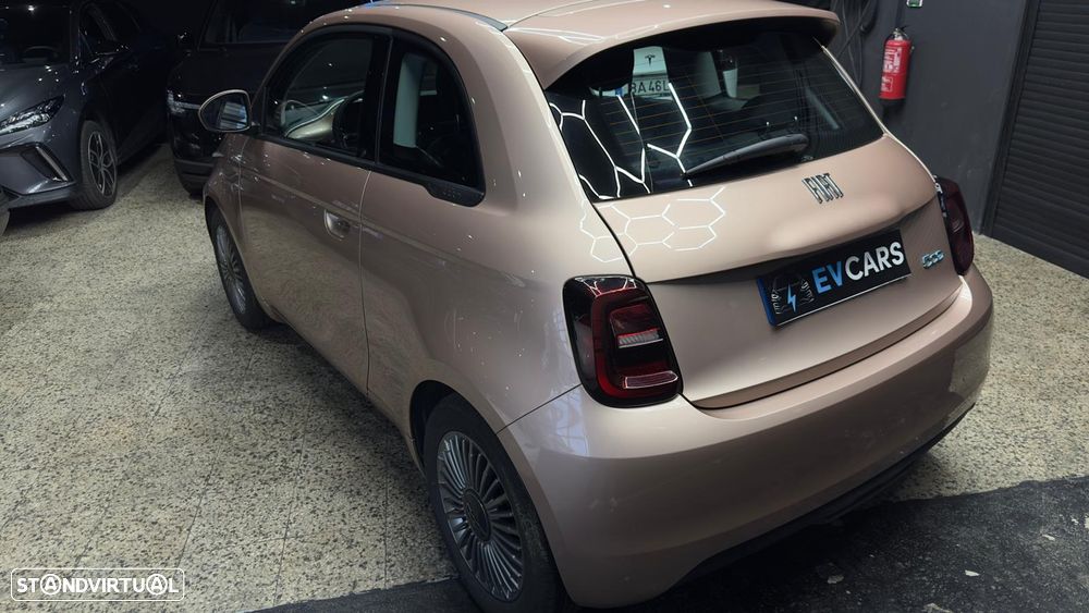 Fiat 500e 3 + 1 23,8kWh Icon - 21