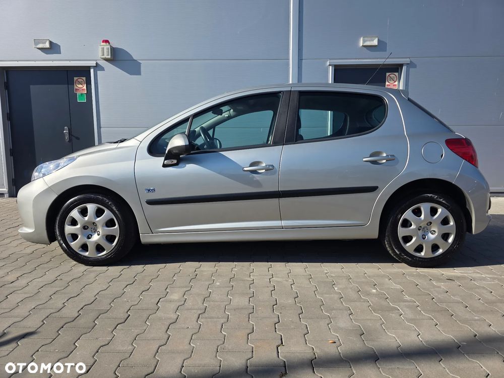 Peugeot 207 - 28