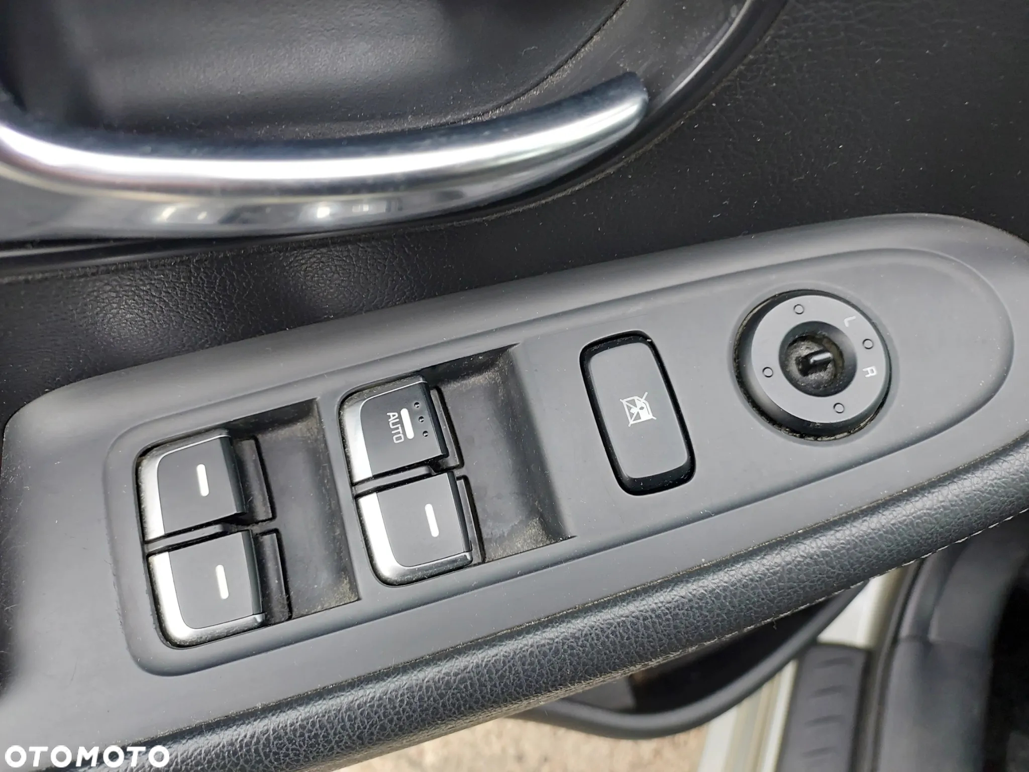 Kia Carens 1.6 GDI Business Line EU6 - 11
