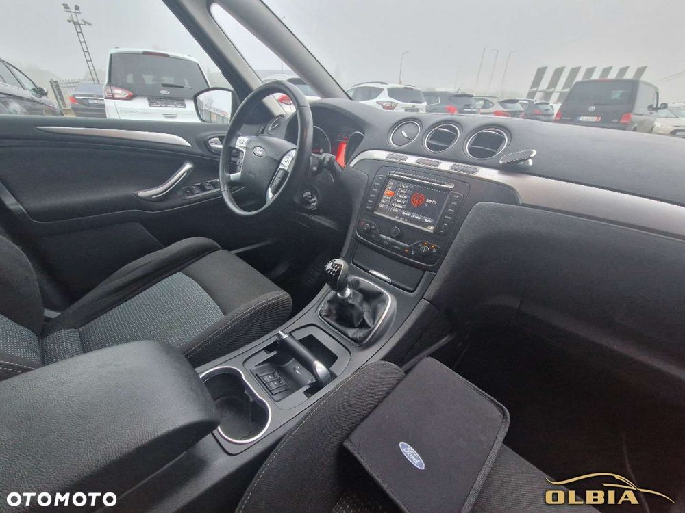 Ford S-Max - 22