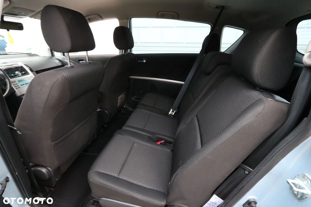 Toyota Corolla Verso - 7