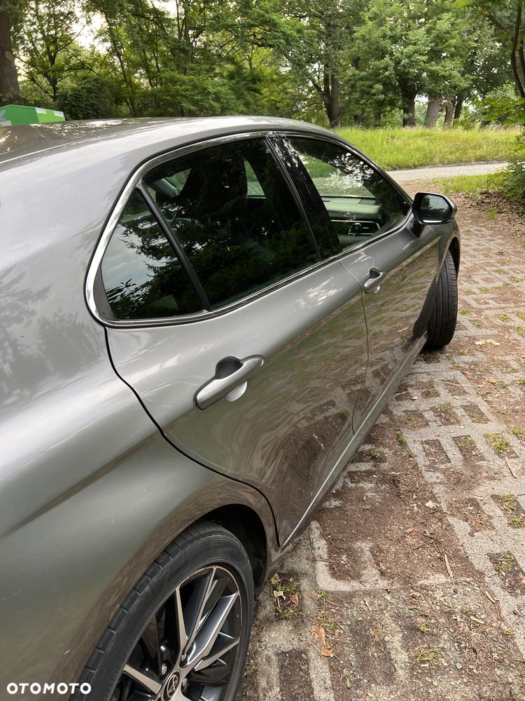 Toyota Camry 2.5 Hybrid Executive CVT - 17
