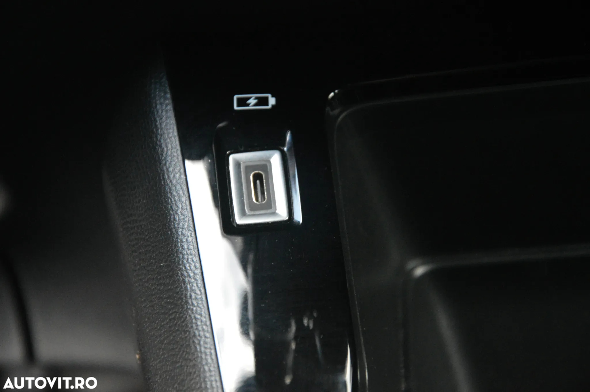 Peugeot 2008 PureTech 130 EAT8 Allure - 38