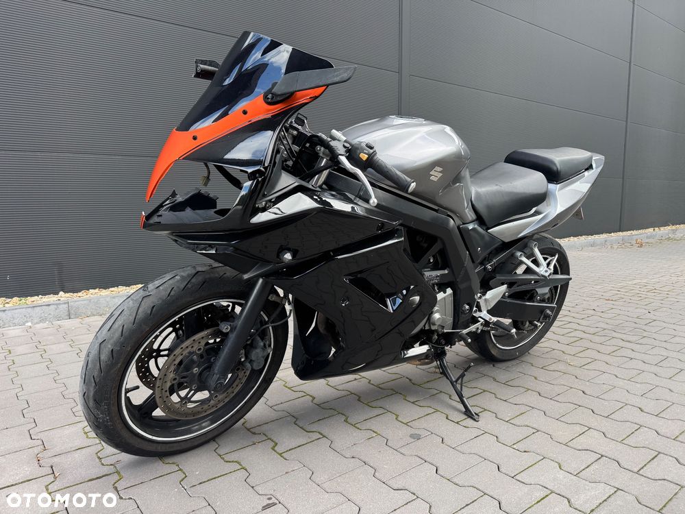 Suzuki SV