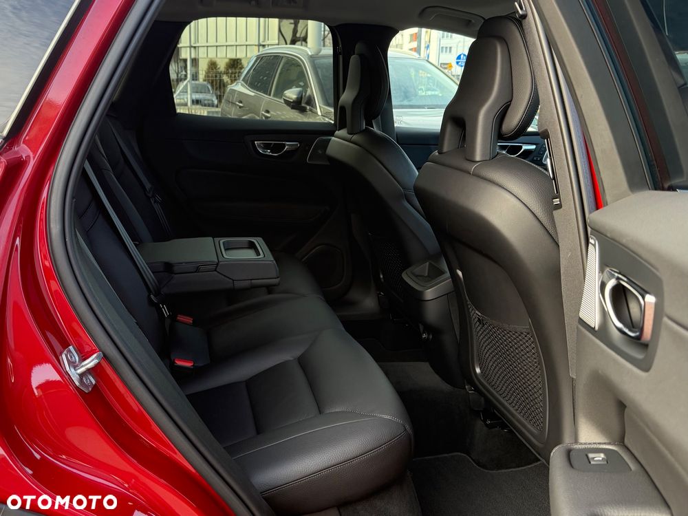 Volvo XC 60 D5 AWD Inscription - 34