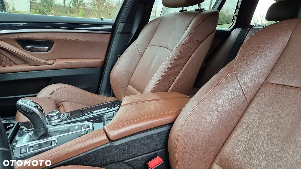 BMW Seria 5 520i Luxury Line - 4