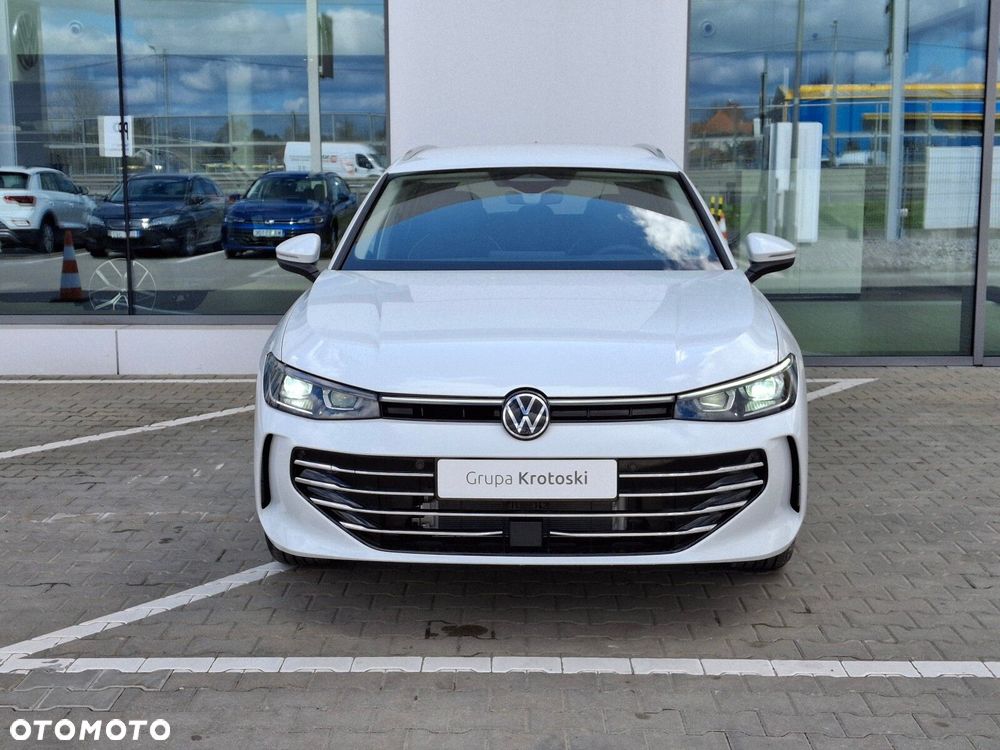 Volkswagen Passat Variant 1.5 TSI EVO Elegance DSG - 2