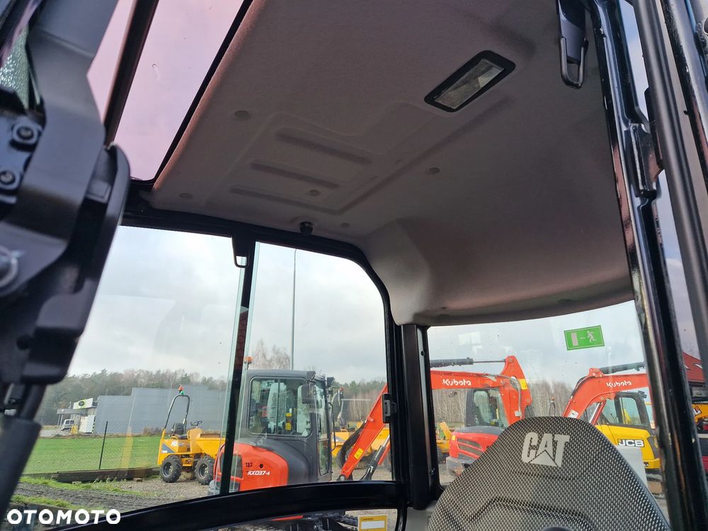 Caterpillar CAT 301.6  301.8 302.7 Komatsu PC 16R , JCB 15 c-1, JCB 8018  Bobcat Yanmar - 13