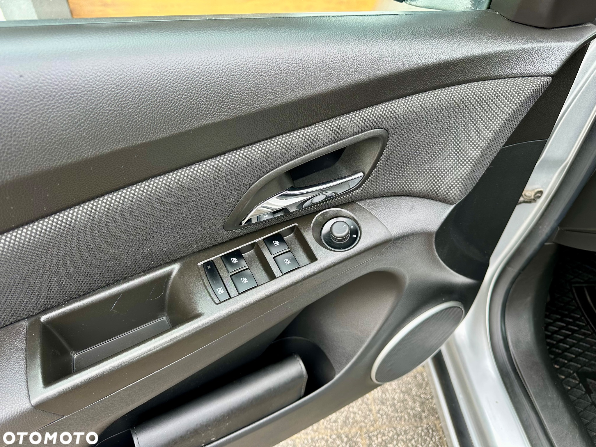 Chevrolet Cruze Station Wagon 1.6 LS+ - 17