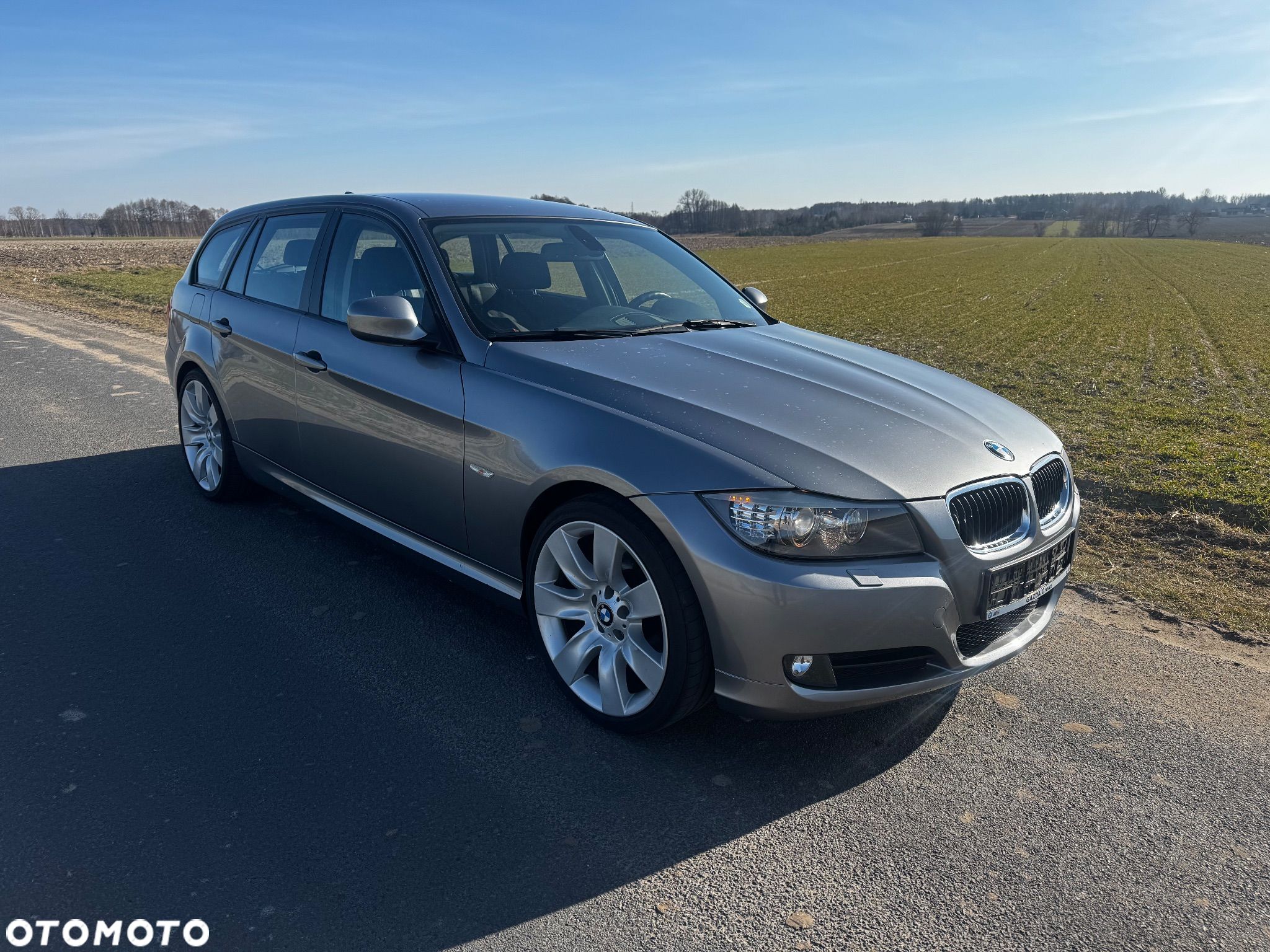 BMW Seria 3 318d DPF Touring - 1