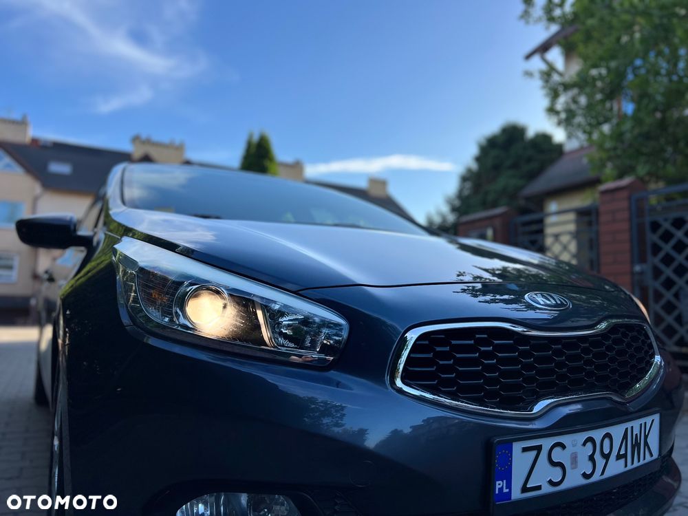 Kia Ceed 1.4 L - 8