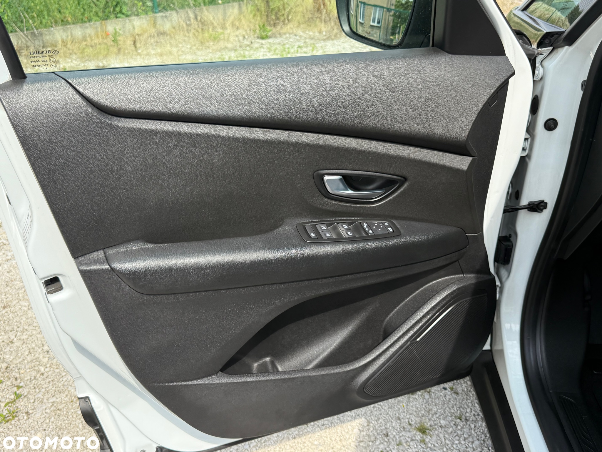 Renault Grand Scenic BLUE dCi 120 BLACK EDITION - 13