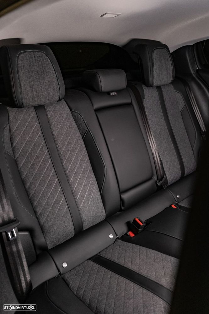 Peugeot 408 1.6 Hybrid Allure e-EAT8 - 21