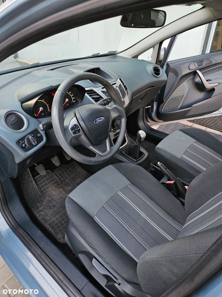 Ford Fiesta 1.4 TDCI - 11