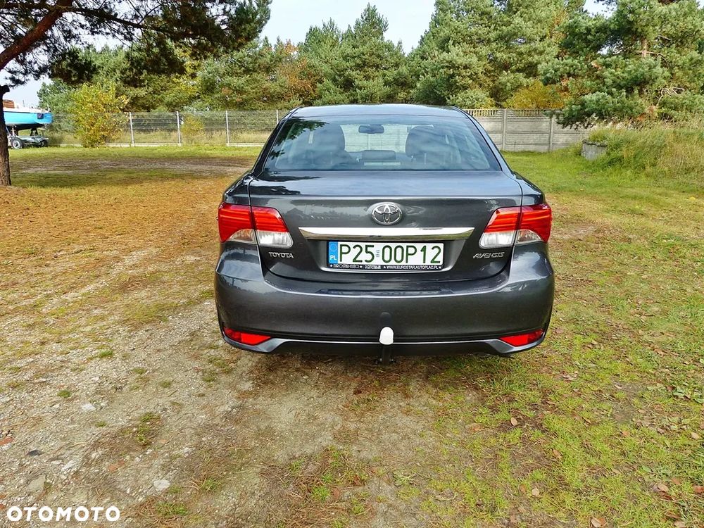 Toyota Avensis 1.8 Premium - 8
