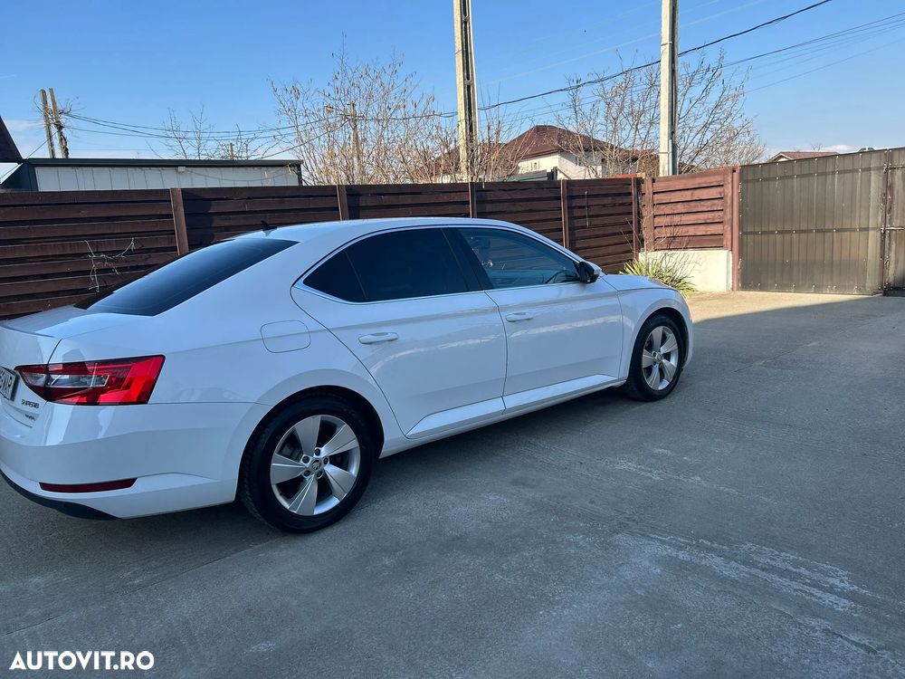 Skoda Superb 2.0 TDI 4X4 Ambition - 5