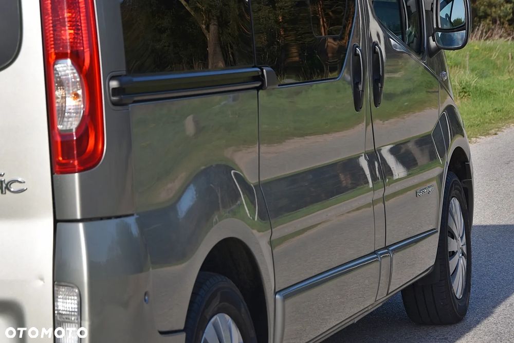 Renault Trafic - 23