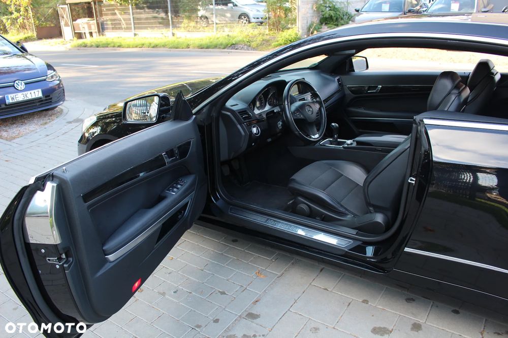 Mercedes-Benz Klasa E 200 CGI BlueEffICIENCY - 6