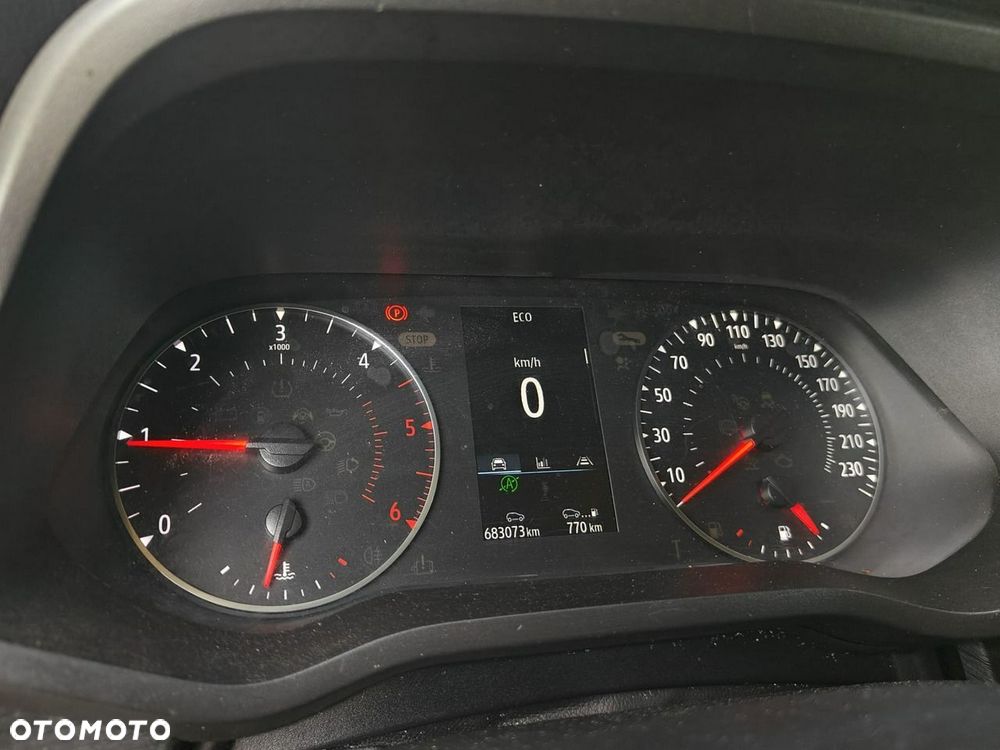 Renault Trafic - 16