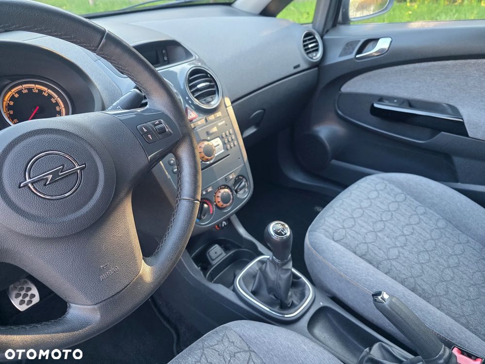 Opel Corsa - 12