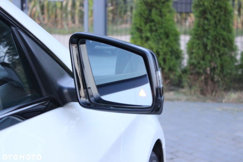 Mercedes-Benz CLA 200 7G-DCT AMG Line - 27