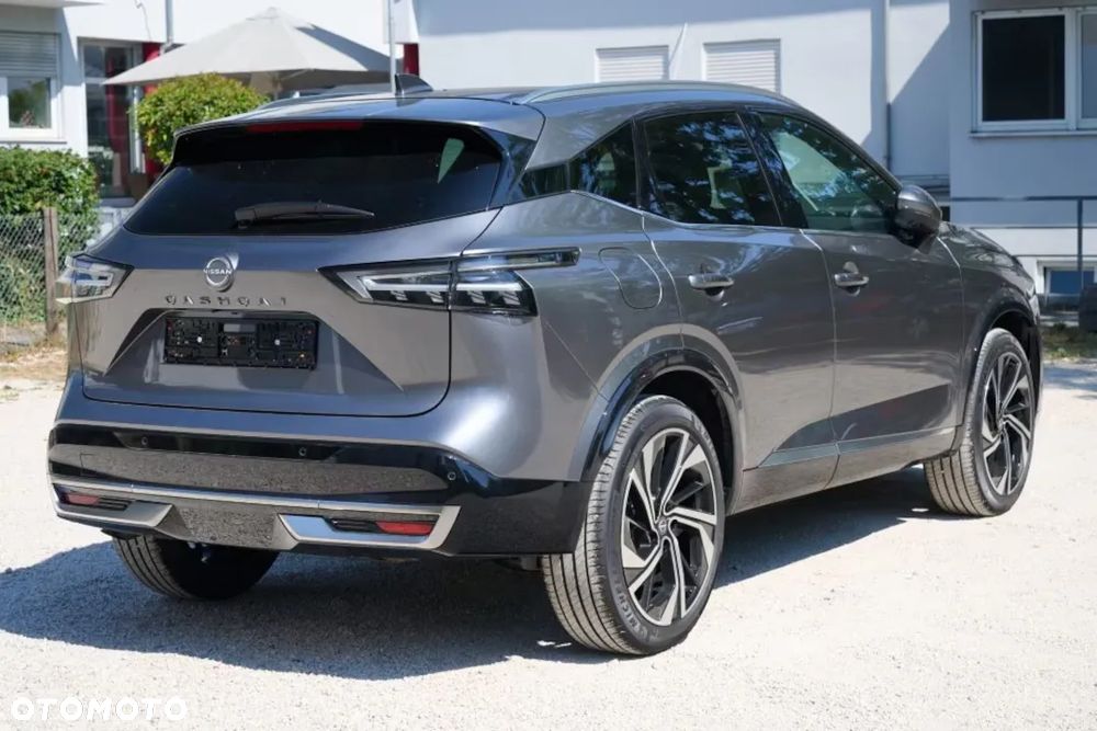 Nissan Qashqai 1.3 DIG-T MHEV 4x4 Tekna Xtronic - 8