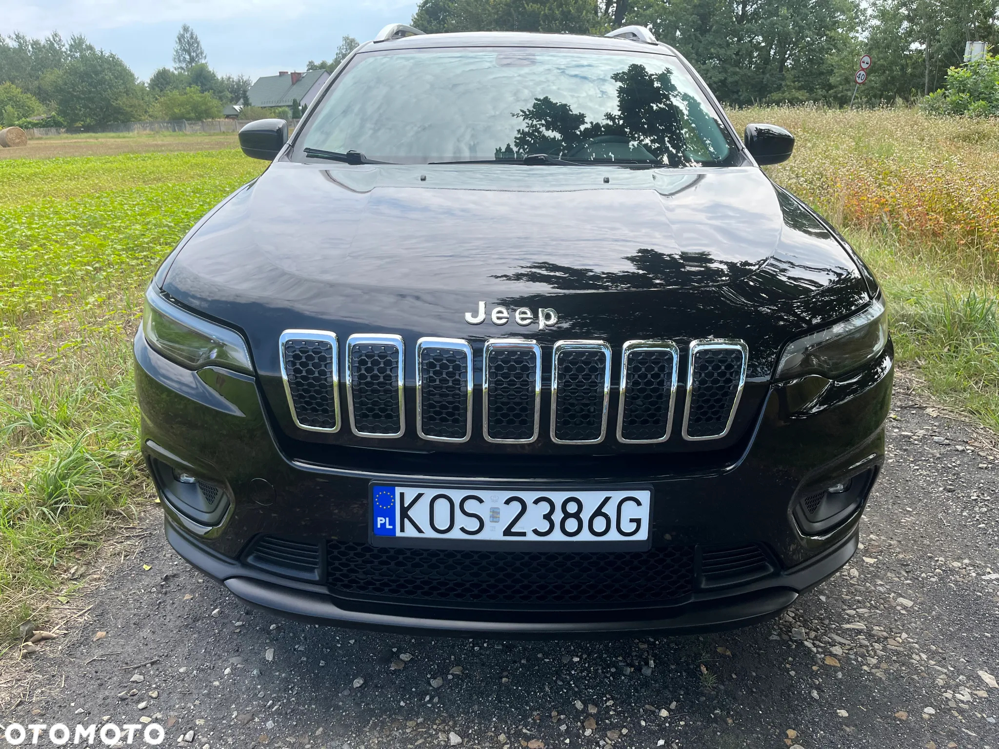 Jeep Cherokee - 4