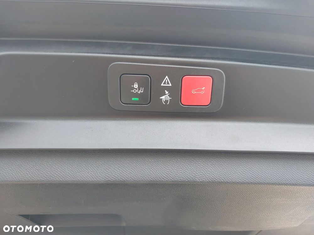 Peugeot 5008 BlueHDi 150 Allure - 21