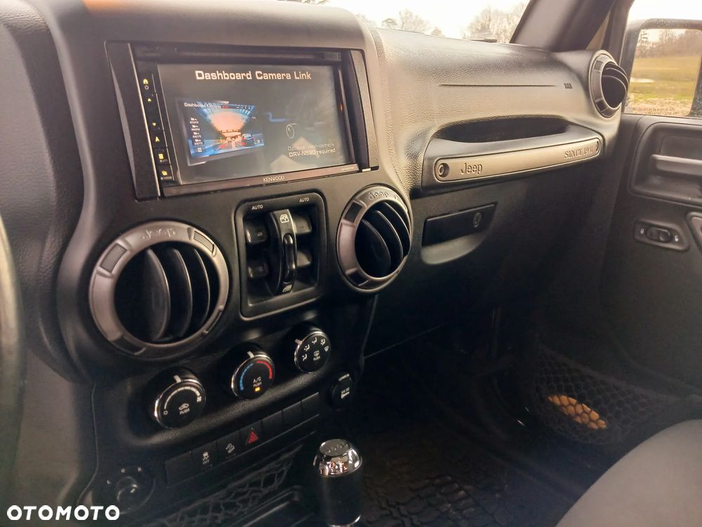 Jeep Wrangler 3.6 Unlim Black Edition II - 10