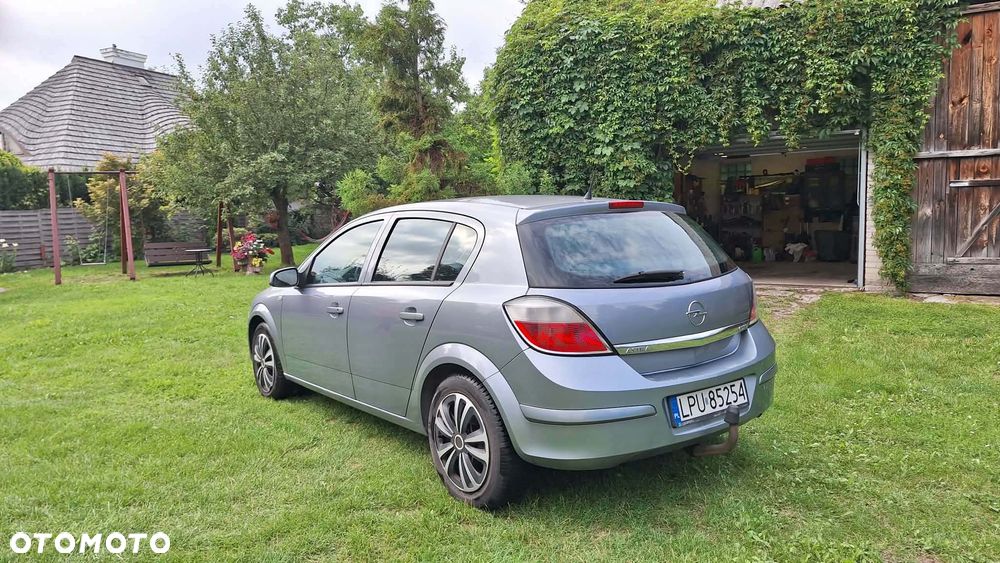 Opel Astra 1.3 CDTI Enjoy - 2