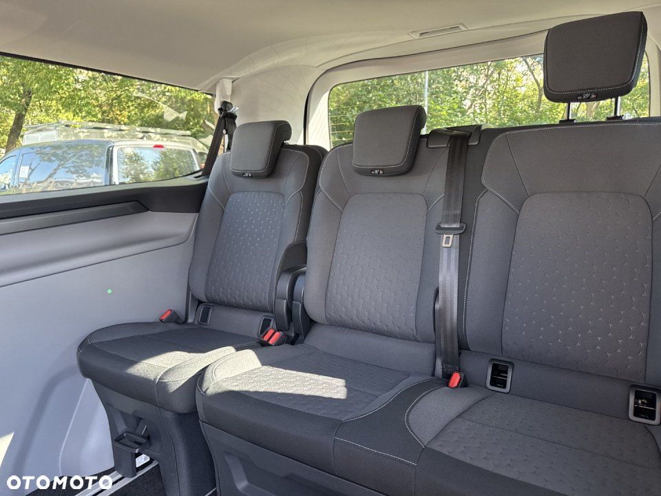 Ford Tourneo Custom - 16