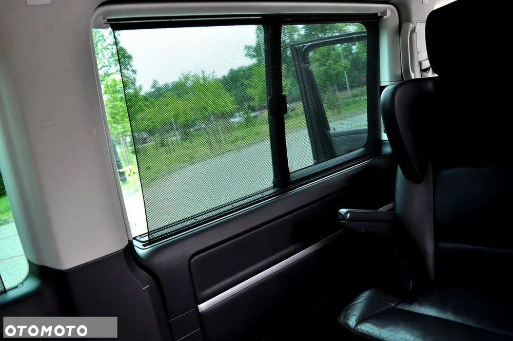Volkswagen Multivan - 21