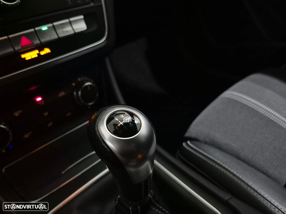 Mercedes-Benz CLA 180 d Shooting Brake Fleet Pack Plus - 26