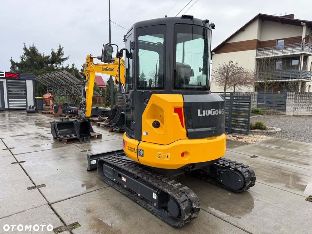 Liu Gong 9035F - 9