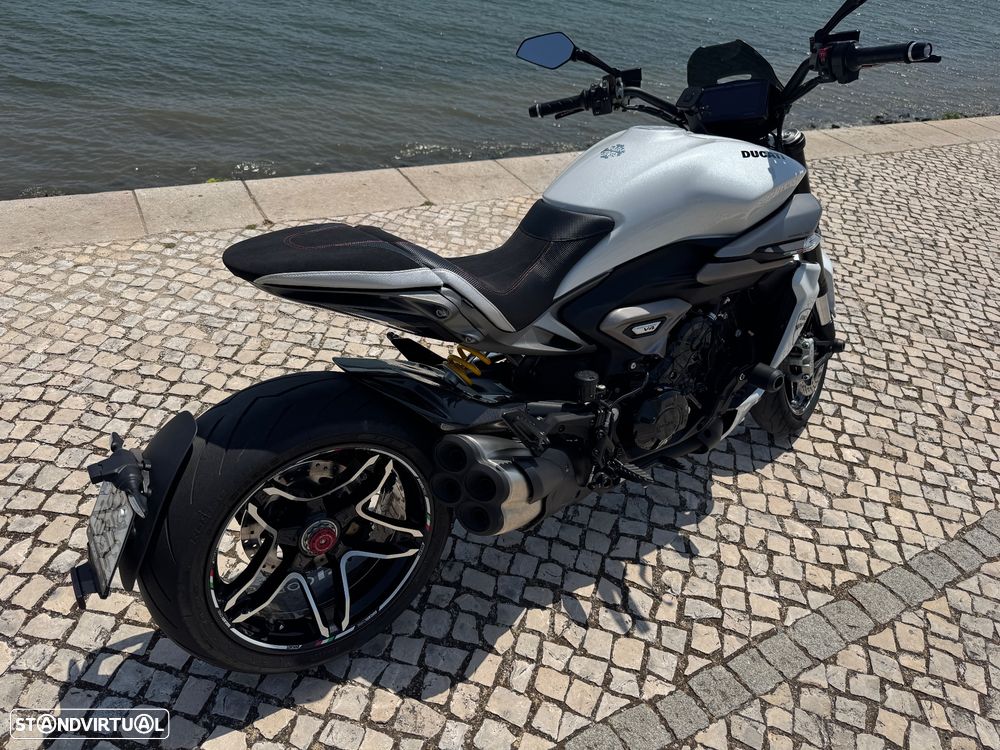 Ducati XDiavel V4 - 4