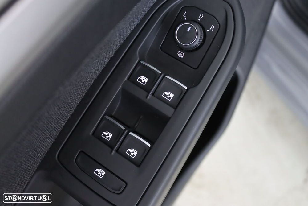 VW Golf 1.0 TSI Life - 18